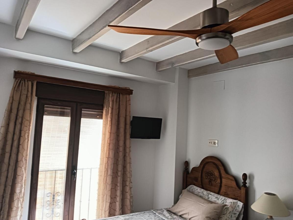 La Casa De La Plaza Apartment เกวคาร์-เซียร์รา ภายนอก รูปภาพ