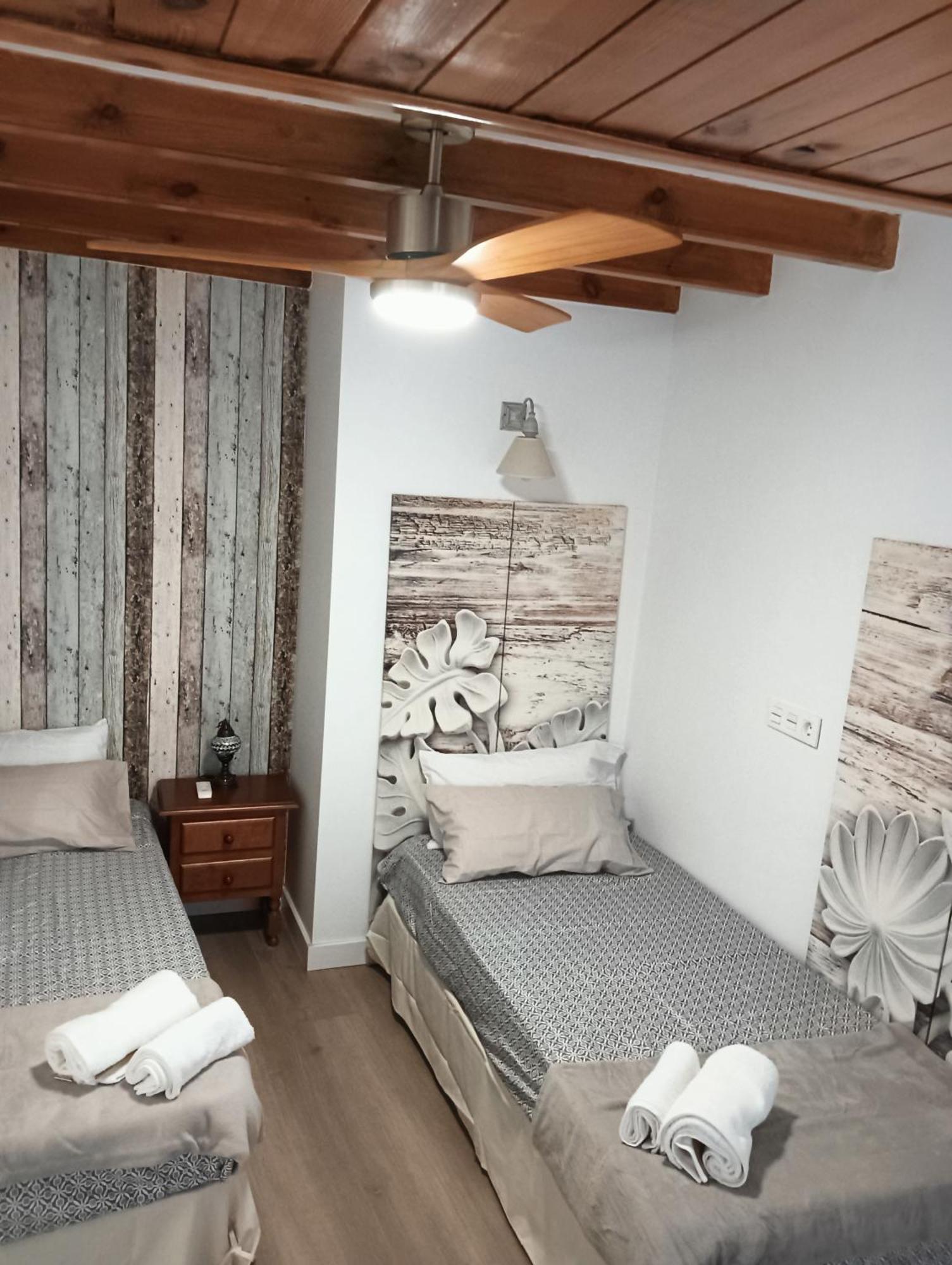 La Casa De La Plaza Apartment เกวคาร์-เซียร์รา ภายนอก รูปภาพ