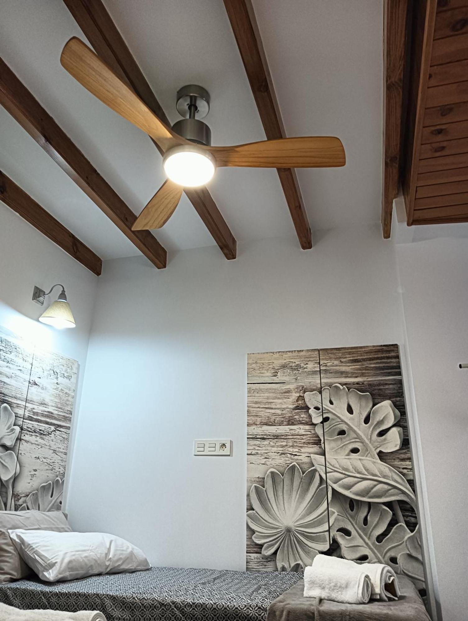 La Casa De La Plaza Apartment เกวคาร์-เซียร์รา ภายนอก รูปภาพ