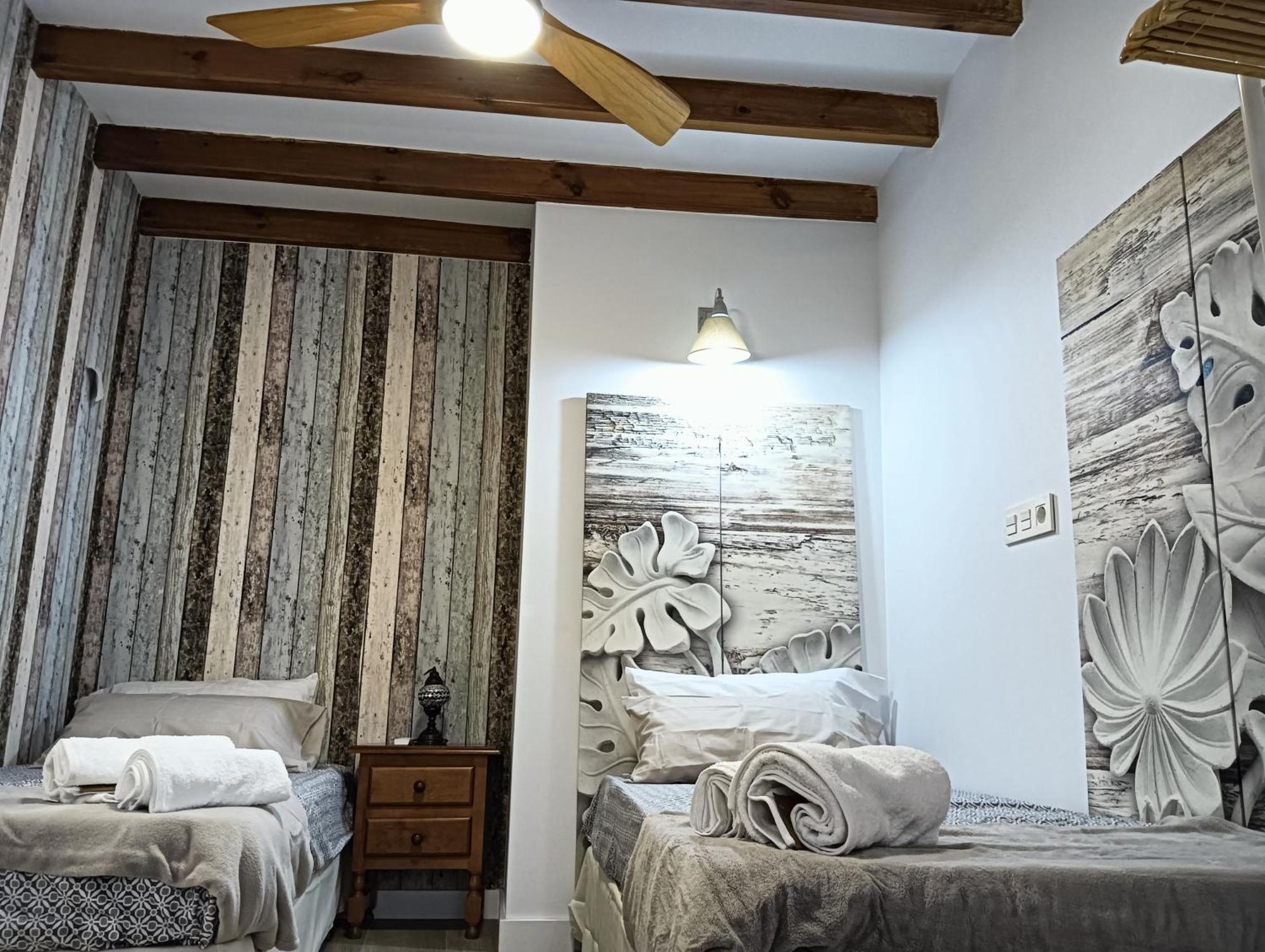 La Casa De La Plaza Apartment เกวคาร์-เซียร์รา ภายนอก รูปภาพ