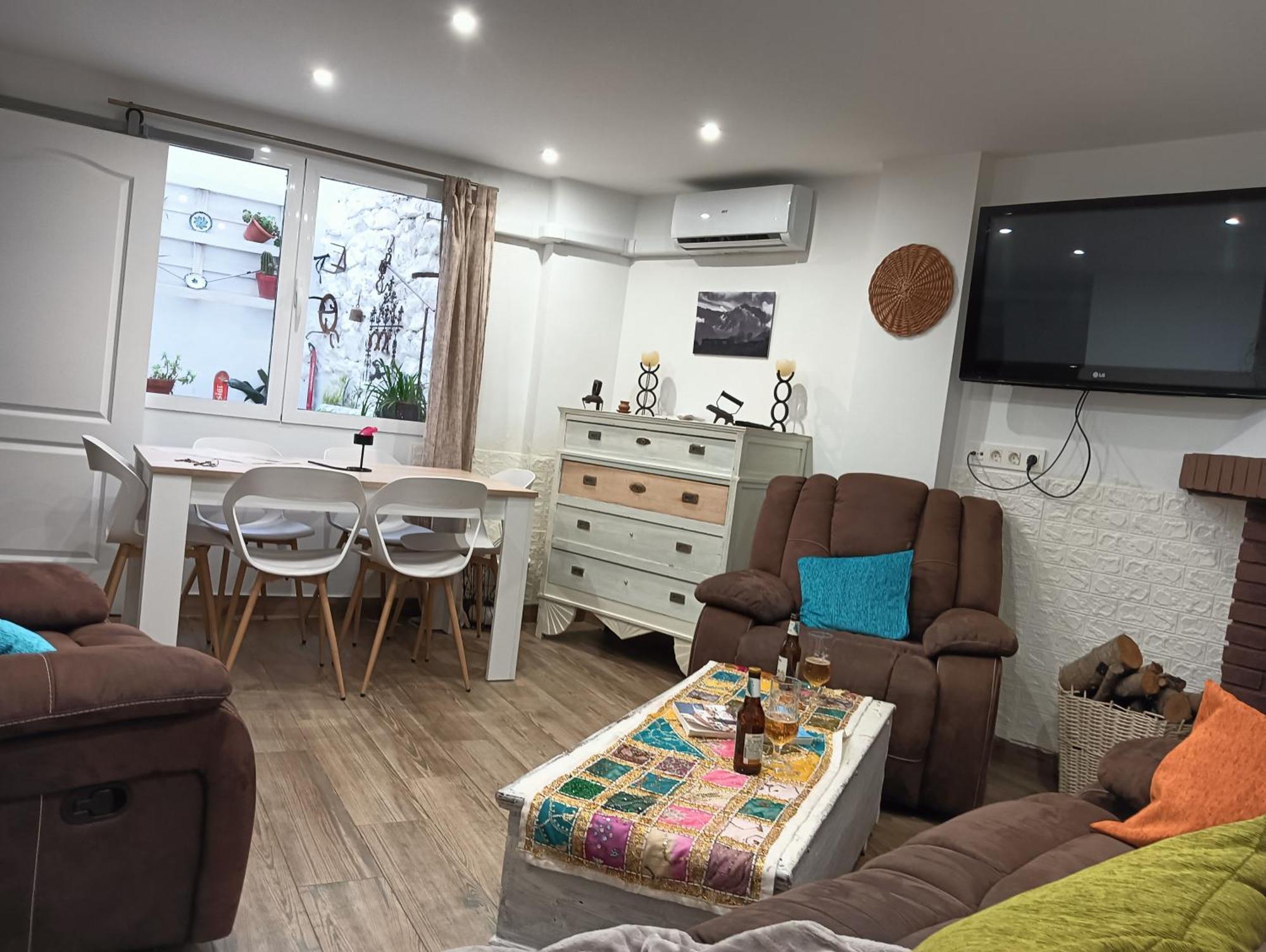 La Casa De La Plaza Apartment เกวคาร์-เซียร์รา ภายนอก รูปภาพ